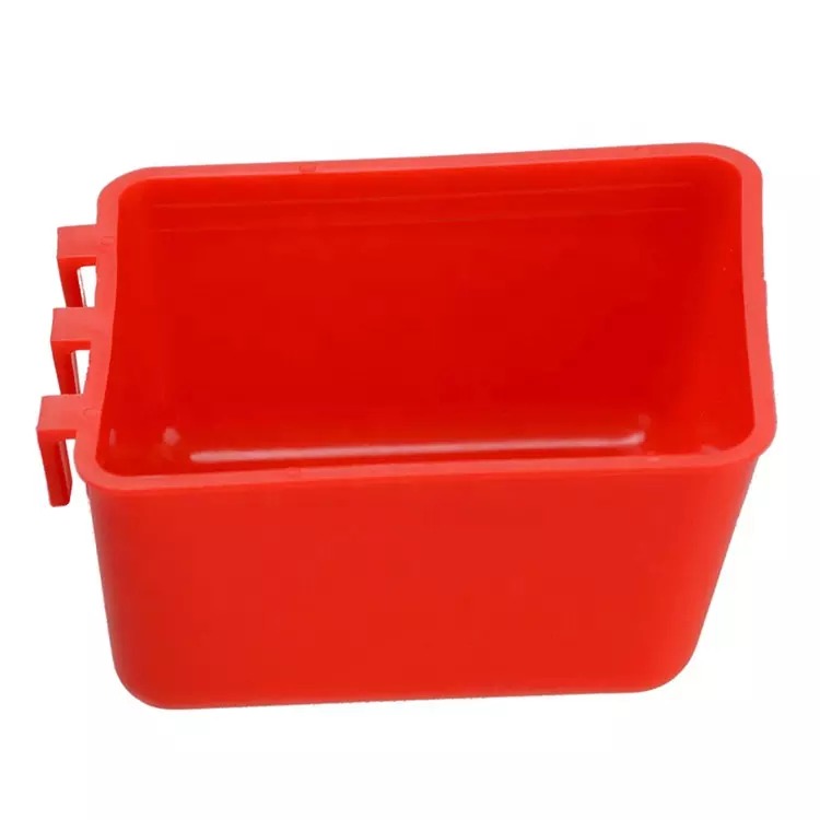 Poultry Cage Bird Drinkers Plastic Pigeon Feeders and Drinkers Quail Pigeon Water Drinkers for Pigeon