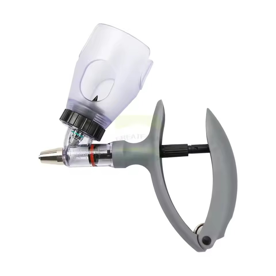 2ml Reusable Plastic Veterinary Syringe Bottle Essential Farm Equipment for Cattle Sheep Pigs Other Farm Animals Safety Feature